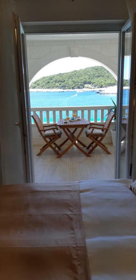 Villa Stonehouse Milna  Exterior photo