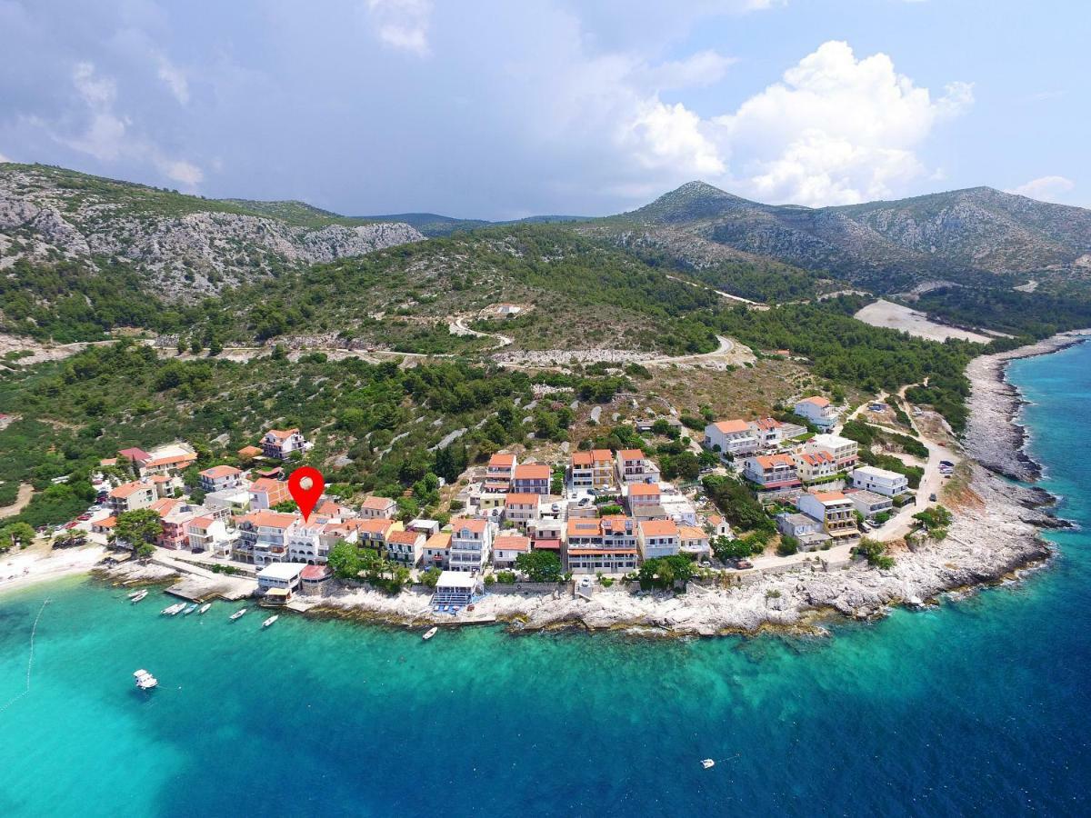 Villa Stonehouse Milna  Exterior photo